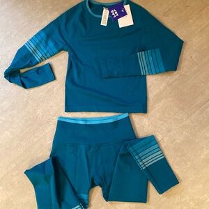 Joy Lab 2-piece turquoise, leggings and long sleeve top